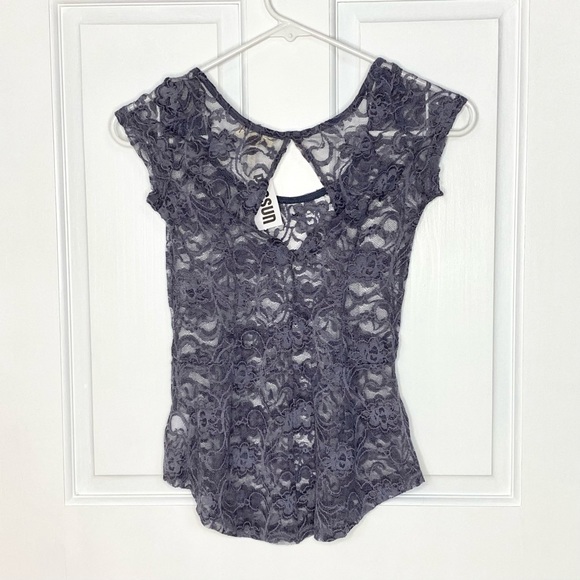 Pacsun Kirra Lace Peplum Fit Top XS - Picture 2 of 3